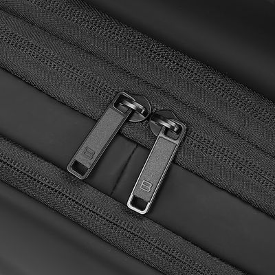 ESCAPE – Crna 9